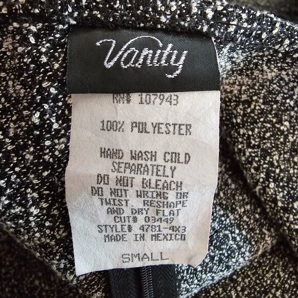 Y2K VANITY Gray Tank with pink ribbon Size SMALL - Picture 6 of 6